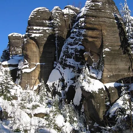 - Adrspach-felsen 1432 بيت للعطل *
